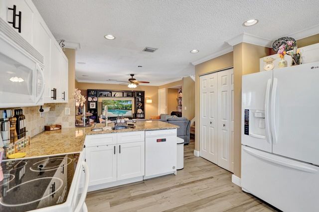 6423 Barton Creek Circle, Lake Worth, FL 33463