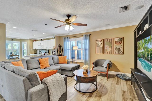 6423 Barton Creek Circle, Lake Worth, FL 33463