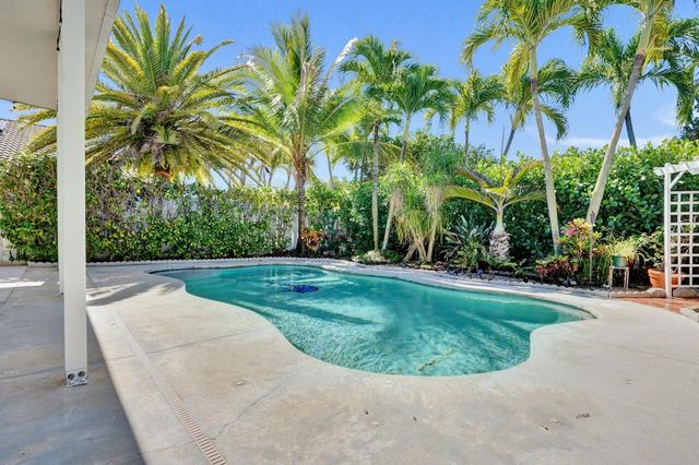 6423 Barton Creek Circle, Lake Worth, FL 33463