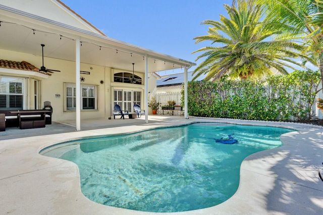 6423 Barton Creek Circle, Lake Worth, FL 33463