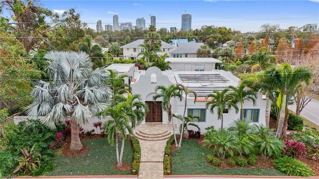 220 14TH AVENUE N, St Petersburg, FL 33701