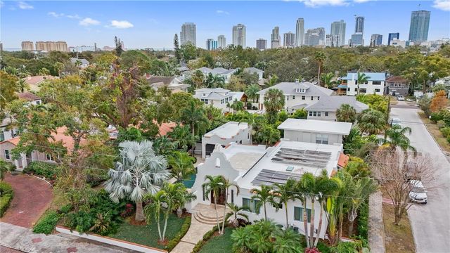 220 14TH AVENUE N, St Petersburg, FL 33701
