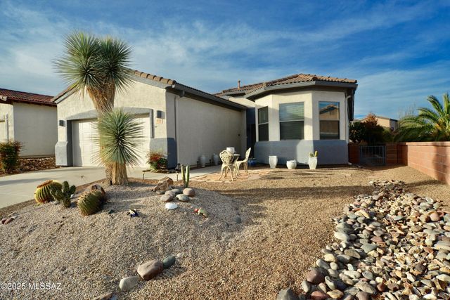 938 W Ashworth Road, Green Valley, AZ 85614