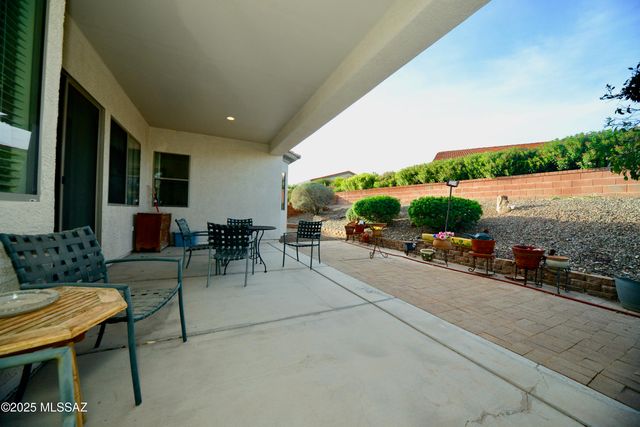 938 W Ashworth Road, Green Valley, AZ 85614