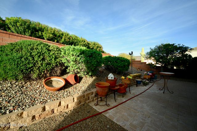 938 W Ashworth Road, Green Valley, AZ 85614