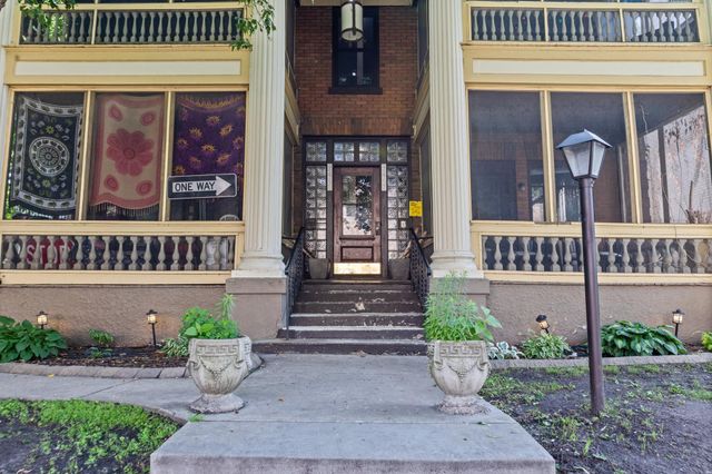 2445 Aldrich Avenue S, Minneapolis, MN 55405