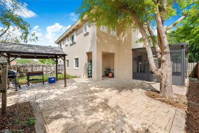 347 NE 34th Ter, Homestead, FL 33033