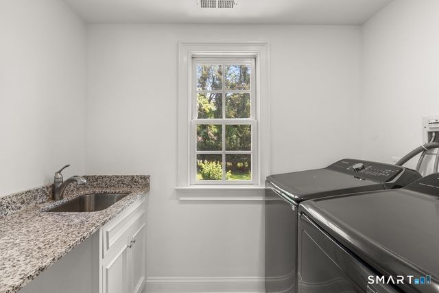28 East Lane, Darien, CT 06820
