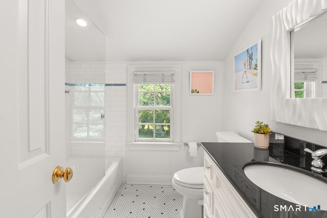 28 East Lane, Darien, CT 06820