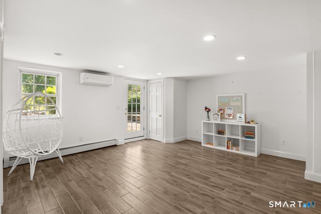 28 East Lane, Darien, CT 06820