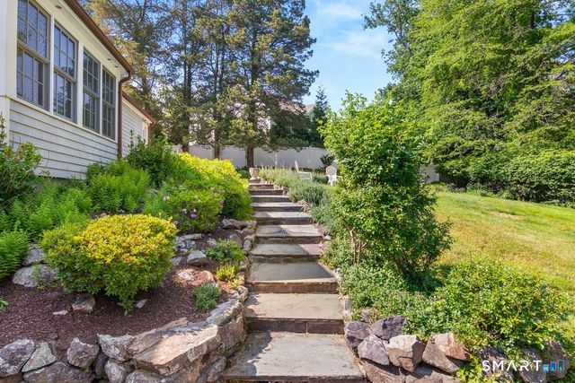 28 East Lane, Darien, CT 06820