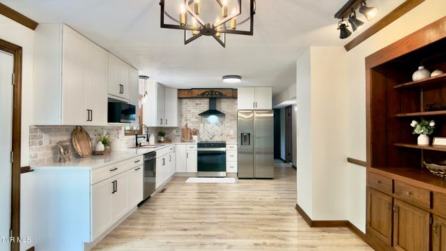 308 Castaway Drive, Kingsport, TN 37663