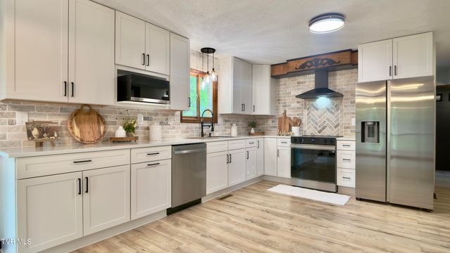 308 Castaway Drive, Kingsport, TN 37663