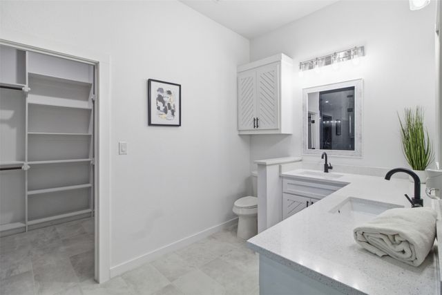 216 E Beachwood Loop, Trinidad, TX 75163