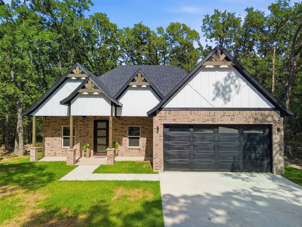216 E Beachwood Loop, Trinidad, TX 75163