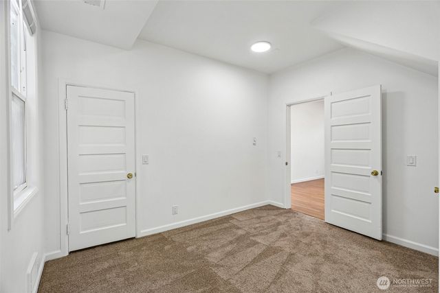 6558 16th Avenue NW, Seattle, WA 98117