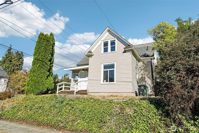 6558 16th Avenue NW, Seattle, WA 98117