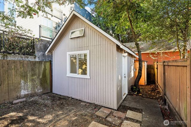 6558 16th Avenue NW, Seattle, WA 98117