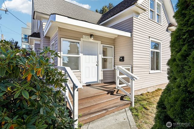 6558 16th Avenue NW, Seattle, WA 98117