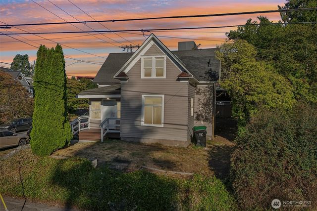 6558 16th Avenue NW, Seattle, WA 98117