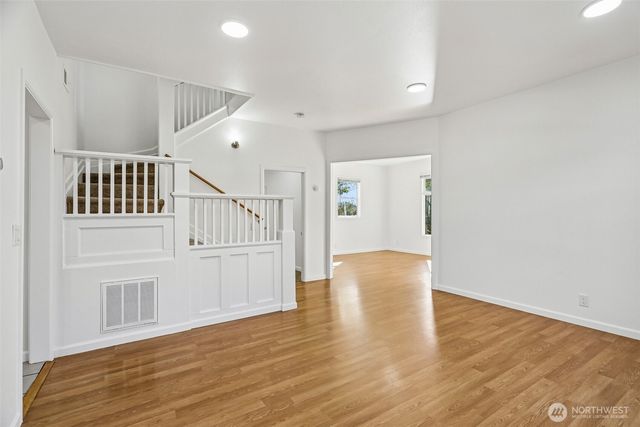 6558 16th Avenue NW, Seattle, WA 98117