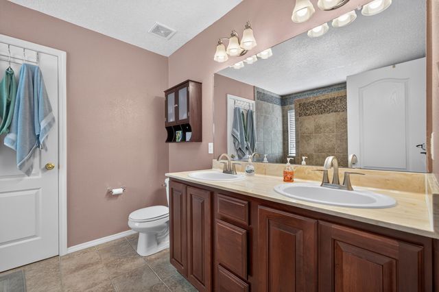 2912 McKinnon Way SW, Albuquerque, NM 87121