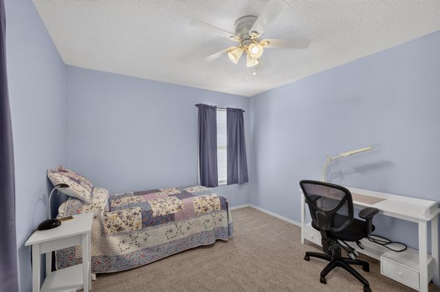 2912 McKinnon Way SW, Albuquerque, NM 87121