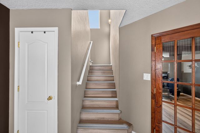 2912 McKinnon Way SW, Albuquerque, NM 87121