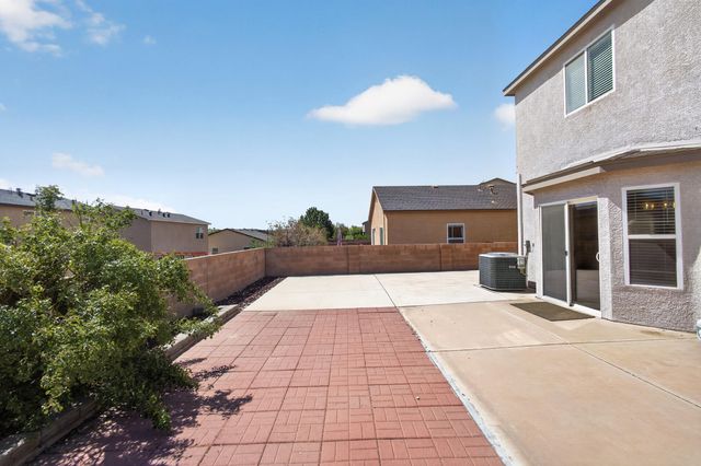 2912 McKinnon Way SW, Albuquerque, NM 87121