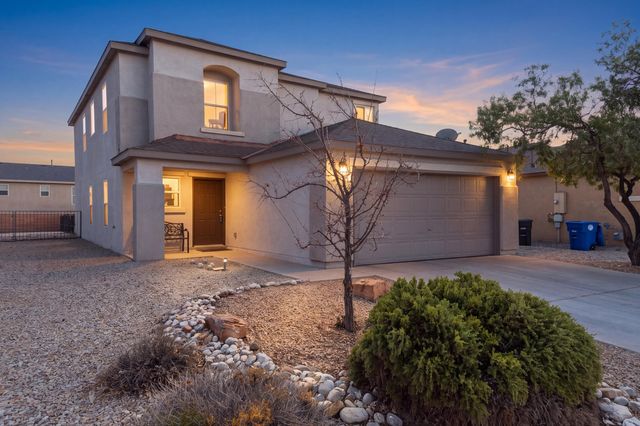 2912 McKinnon Way SW, Albuquerque, NM 87121