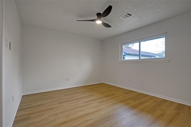 5802 Chrystell Lane, Houston, TX 77092