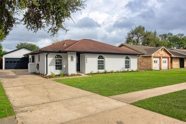 5802 Chrystell Lane, Houston, TX 77092