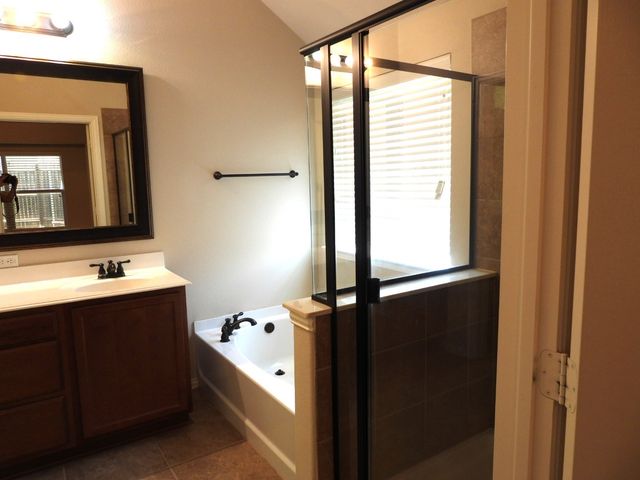 1311 Fox Glen Trail, Mansfield, TX 76063