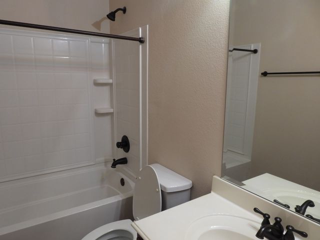 1311 Fox Glen Trail, Mansfield, TX 76063