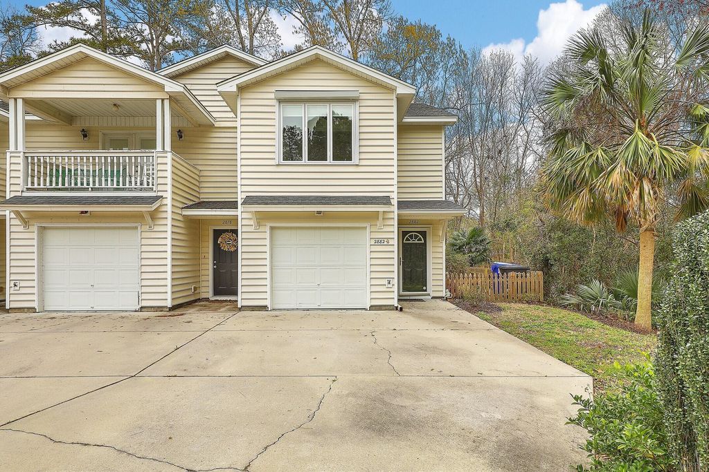 2882 Mackenzie Court, Mount Pleasant, SC 29464