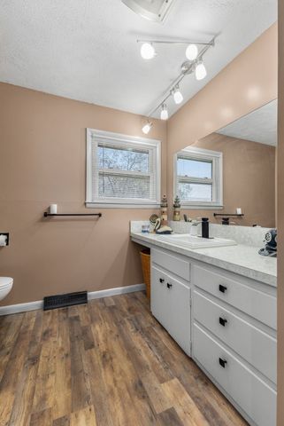 550 Carl Dixon Ln, Gainesboro, TN 38562