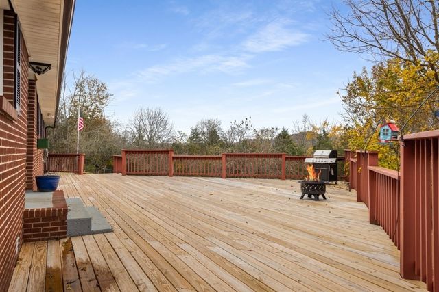 550 Carl Dixon Ln, Gainesboro, TN 38562