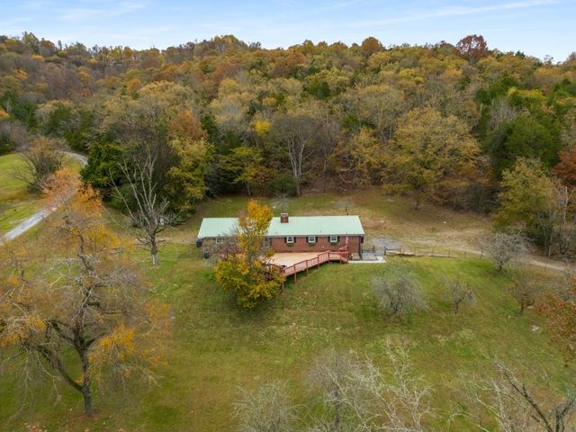 550 Carl Dixon Ln, Gainesboro, TN 38562