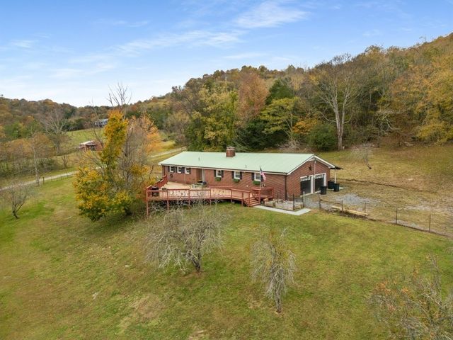 550 Carl Dixon Ln, Gainesboro, TN 38562