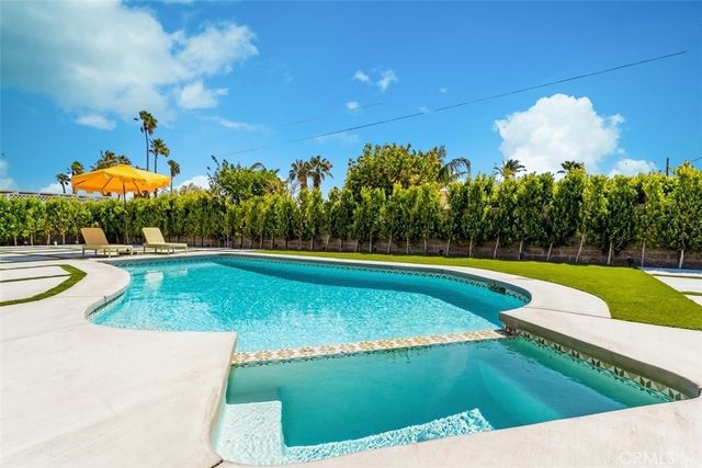 2240 N San Gorgonio, Palm Springs, CA 92262