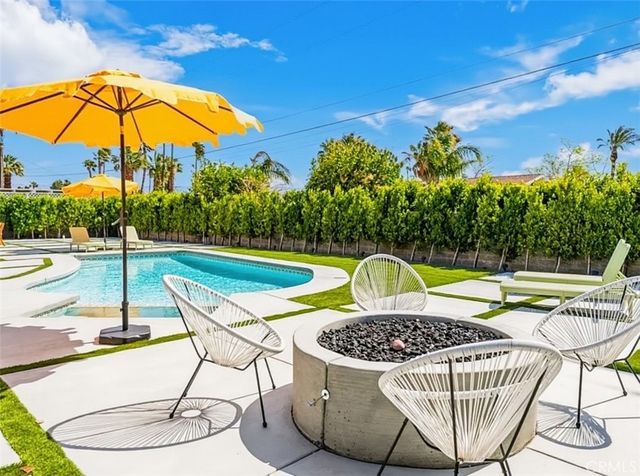 2240 N San Gorgonio, Palm Springs, CA 92262