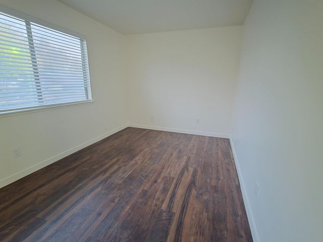 52 Brentford Cir, Sacramento, CA 95823