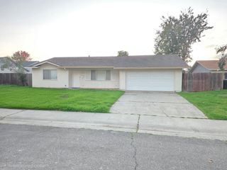 52 Brentford Cir, Sacramento, CA 95823