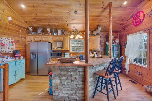 255 Kari Drive, Westminster, SC 29693