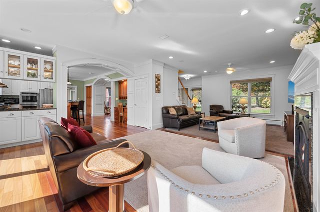 975 Sanders Circle, East Montpelier, VT 05651