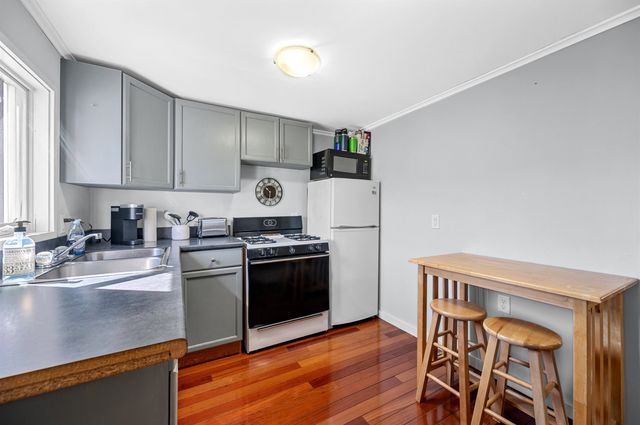 975 Sanders Circle, East Montpelier, VT 05651