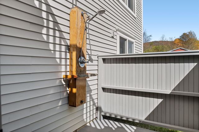 975 Sanders Circle, East Montpelier, VT 05651