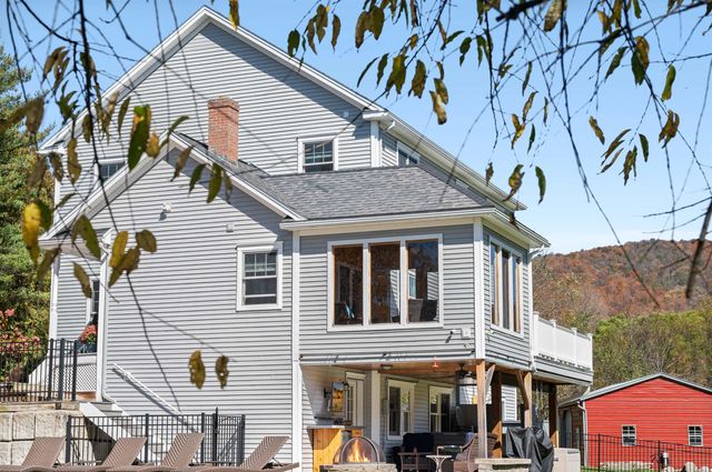 975 Sanders Circle, East Montpelier, VT 05651