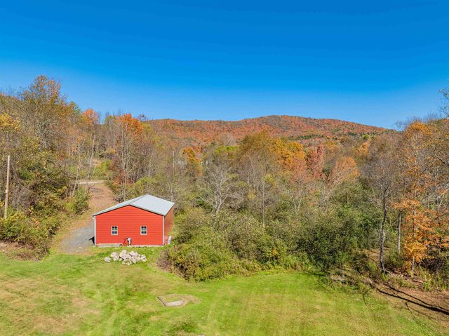 975 Sanders Circle, East Montpelier, VT 05651