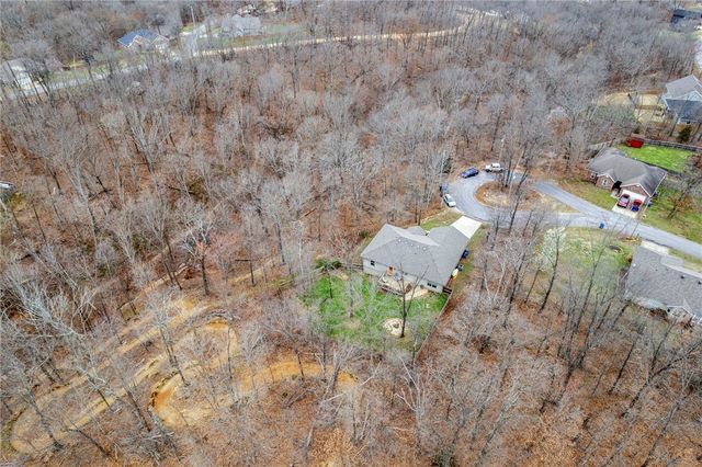 3 Penryn Lane, Bella Vista, AR 72715